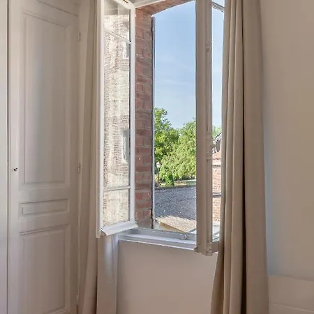 La - Apartment